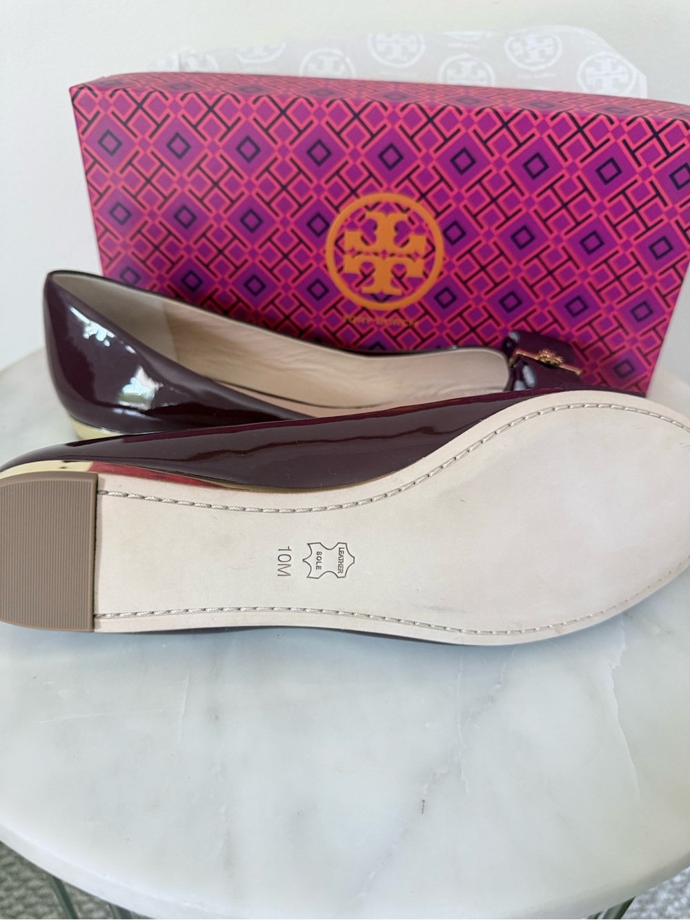 Tory Burch Trudy Cabernet Patent Wedge Bow Flats Size 10 NWT - Picture 3 of 4